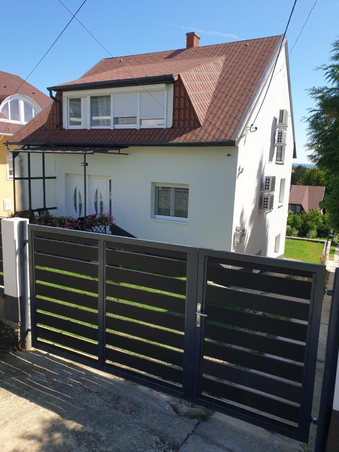 Adri Apartman Залакарос Екстериор снимка