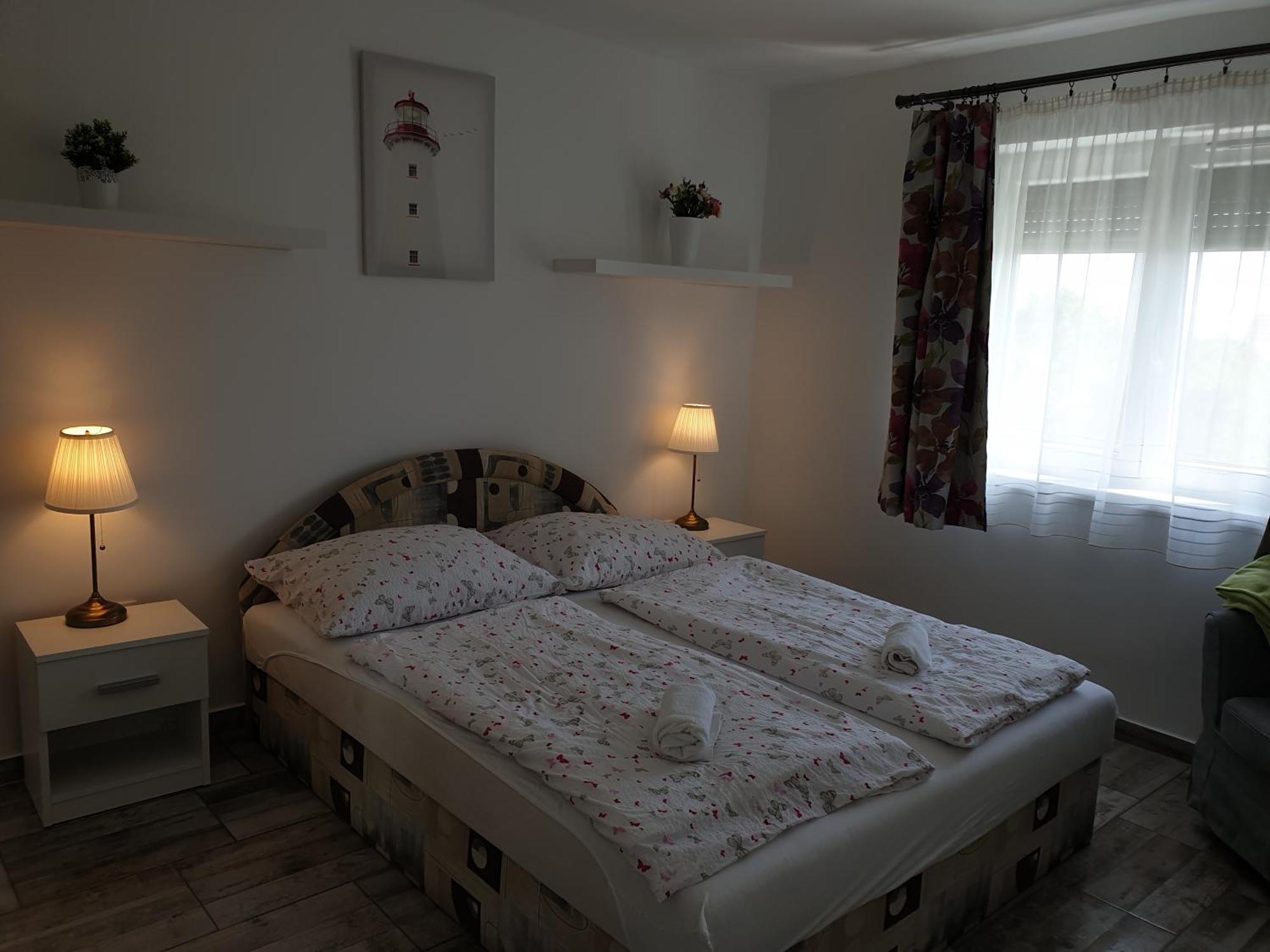 Adri Apartman Залакарос Стая снимка